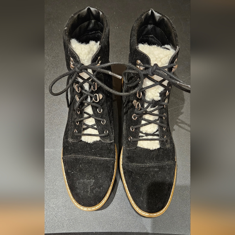 Time And Tru Black and White Lace-Up Hiker/Winter Boots